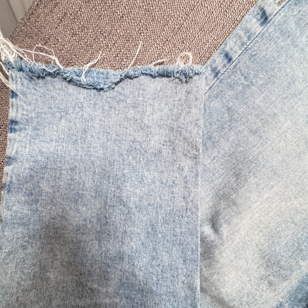 Old Navy Sky-Hi Straight Extra High Rise Button Fly Raw Hem Jeans Light Wash 10 - Picture 3 of 7